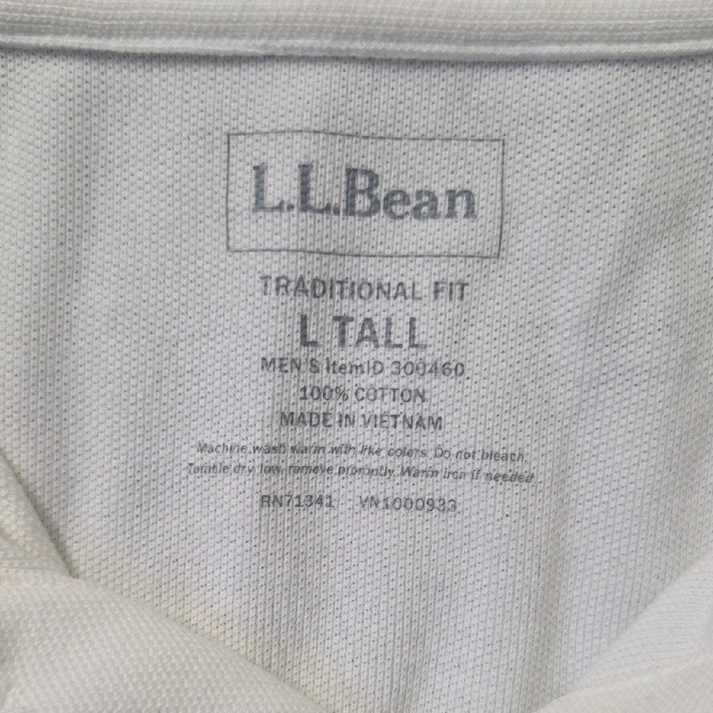 L.L. Bean Men's Traditional Fit Shirt in Cream